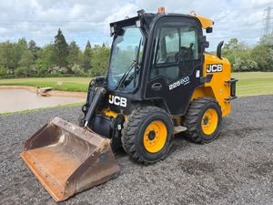 NUEVO/USADO 2016 JCB 225 ECO Powerboom Minicargadora con Motor Diésel para Manipulación de Materiales de Tierra con Bomba y Caja de Cambios de Alta Eficiencia - Product Image 2