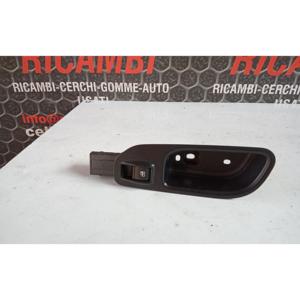 มือจับภายในรถ FIAT Tipo รุ่นที่ 2 แบบ Station Wagon (15>) พร้อมปุ่มยกกระจกหลังขวา 735664630 - Product Image 2