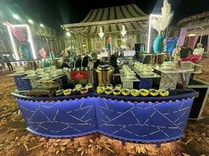 เคาน์เตอร์จัดเลี้ยงสแตนเลสโค้งพร้อมไฟ LED หรูหราทนทานและปรับแต่งได้สำหรับบุฟเฟ่ต์ - Product Image 3