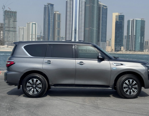 นิสสัน แพโทรล V8 SUV ปี 2022 สภาพดี ใช้งานน้อย เบนซิน เกียร์อัตโนมัติ เบาะหนัง - Product Image 4
