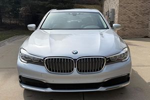 2019 740i xDrive Tubo 6 cylindres AWD - Product Image 2