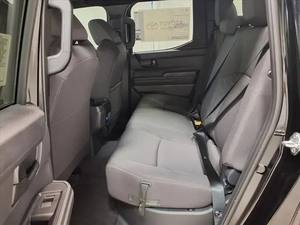 SUV de taille moyenne ultra-luxueux 2024-205, automatique, 4x4, double cabine, 7 places, bon état, prêt à l'exportation - Product Image 4