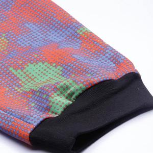 Survêtement de sublimation de qualité supérieure fabriqué par des artisans, tissu de la meilleure qualité, strass et motifs imprimés sur le survêtement - Product Image 2