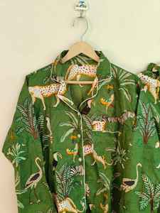 Ensemble de pyjama en coton 100% tissé à la main pour femmes, imprimé d'animaux de la jungle, manches longues, longueur entière, tissu doux - Vêtement de nuit d'été, cadeau - Product Image 2