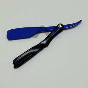 Rasoir de barbier manuel léger à lame unique en acier inoxydable, avec manche pliable en plastique bleu, style pince - Product Image 2