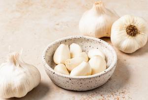 Ail frais de qualité supérieure, non-OGM et aromatique, pour la cuisine, l'assaisonnement et la transformation alimentaire, en provenance d'Inde - Product Image 4