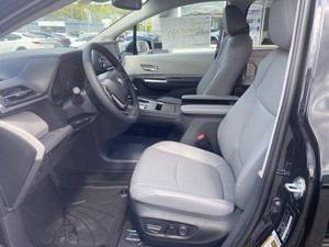 TOYOTA SIENNA 2022 D'OCCASION 4 CYLINDRES 5.5L 41 465 KM 18 PLACES DIESEL TRANSMISSION AUTOMATIQUE - Product Image 3