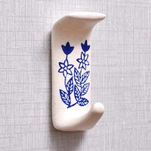 New Arrival Bulk White Adhesive Bathroom Wall Hooks resin <b>Coat</b> Hooks and <b>Hanger</b> Blue Pattern No Drill Wall Hooks - Product Image 3