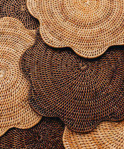 Décoration de table bohème festonnée, set de table en rotin, sets de table en osier bohème naturel, décoration de mariage, maison et cuisine - Product Image 3