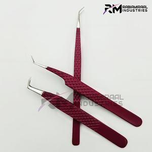 Pinzas Profesionales para Extensión de Pestañas con Punta Plateada y Recubrimiento en Polvo Color Marrón Oscuro, Producto Nuevo y de Tendencia RMI - Product Image 3