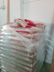 Granulés de bois Euro 15kg en sacs, combustible biomasse pour système de chauffage, durables, 6mm, pin, chêne, bois dur, teneur en cendres 0,6%, calories 4800J - Product Image 6