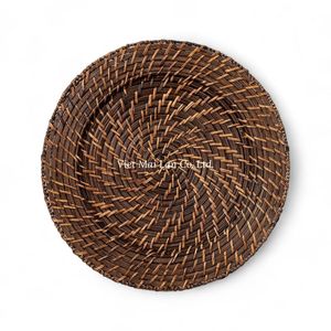 Assiette de présentation en rotin vietnamien traditionnel, fabriquée à la main à partir de matériaux naturels, pour la décoration de table et le service - Product Image 1