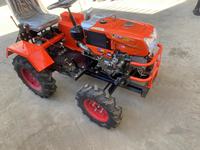 12HP 15HP 16HP 18HP petit tracteur à empattement mini ferme mini charrue petite tondeuse à gazon à empattement pompe semoir tracteur planteur