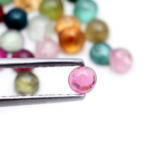 Lote de 25 Piedras Preciosas de Turmalina Natural Multicolor, Cabujón Redondo de 3 mm, Grosor de 2.4 mm, 4.3 Quilates, Venta Iroc, Piedras Preciosas Sueltas de Alta Calidad - Product Image 2