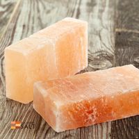 Savon de Luxe Personnalisable au Sel de l'Himalaya avec Base en Pierre Sculptée pour une Expérience de Bain Ultime