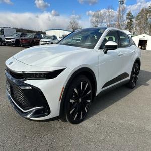 Toyota Crown 2024 en PARFAIT ÉTAT - Product Image 1