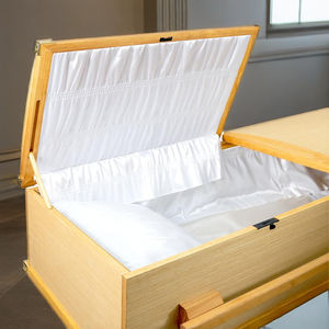 Fabricant direct vente en gros de haute qualité style nord-américain moulage DLP couvercle en arc pliable cercueils finis à l'huile en bois massif - Product Image 6