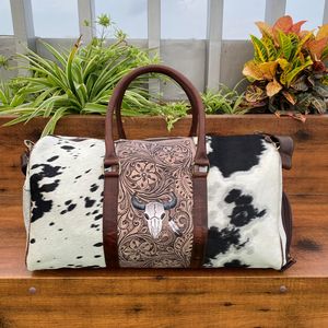 Factory Wholesale Fashionable Design Hand <b>Tooled</b> <b>Leather</b> Large Capacity Travel Bag Custom Genuine Cow <b>Leather</b> Unisex Duffle Bags - Product Image 2