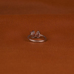 Anillo de diamantes de corte radiante de pera de dos piedras de lujo, Diamante cultivado en laboratorio personalizado, regalo de joyería fina de oro sólido de 14K para mujer, nuevo aspecto - Product Image 3