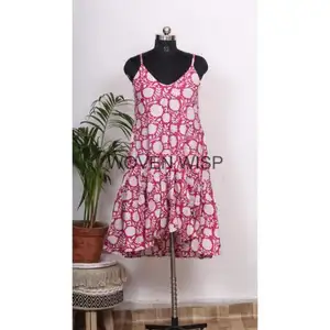 Хлопковое пляжное платье с цветочным принтом
