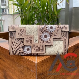 Cartera de mano de cuero con patrón occidental para ocultar el pelo, billetera tallada a mano, tarjetas de cuero de vaca Vintage, billetera en efectivo, regalos - Product Image 1