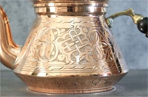 Bouilloire à thé en cuivre de haute qualité avec poignée Design unique fini à la main pour un usage quotidien à la maison pour le service à thé ou l'exportation artisanale - Product Image 2