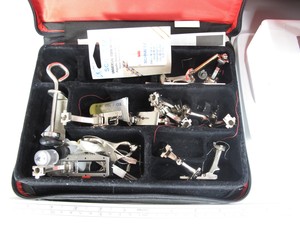 เครื่องเย็บผ้าและควิลท์รุ่นล่าสุด B380 221 พร้อมอุปกรณ์เย็บตะเข็บแบบ Binder - Product Image 2