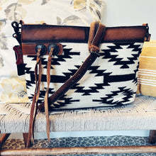 กระเป๋าสะพายคาดลำตัวลายดอกไม้หนังวัวสำหรับเด็กผู้หญิงมีซิปปิดสไตล์วินเทจ - Product Image 2