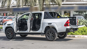 Camioneta Hilux 2024, Cabina Simple, Doble Cabina, 4x4, Diésel Turbo, Automática, Volante a la Izquierda, Interior Oscuro, Asientos de Cuero, Neumáticos R18 - Product Image 6