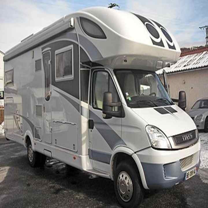 Caravans 4x4 Motorhome Trailer Camper Mobile Home for Long-Distance Travel with Living Space and Sleeping Comfort
