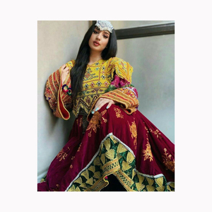 Vestido Afgano Kuchi de Verano, Estilo Moderno y Modesto, Personalizado en Pakistán, de Terciopelo Natural Simple para Eventos Formales o de Noche - Product Image 1