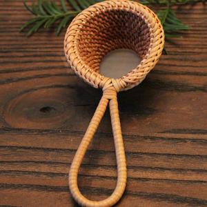 Infuseur à café en bambou naturel avec teinte de couleur marron, parfait pour le brassage d'espresso élégant et les boissons. - Product Image 4