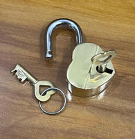 Cadenas d'amour vintage en forme de cœur, clé en laiton personnalisée avec finition polie, décoration 3D, cadeau souvenir romantique pour couples et vœux de mariage