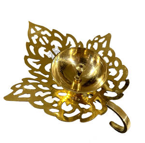 Diya de metal de latón de alta calidad, perfecto para festivales de Puja, decoración del hogar y regalos de diseño tradicional al mejor precio. - Product Image 6