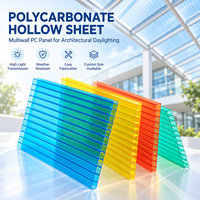 Panneau de toiture en polycarbonate alvéolaire haute transparence à quatre parois, disponible sur mesure pour les projets architecturaux