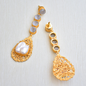 ต่างหูทองเหลืองแบบพรีเมี่ยมหินมุกธรรมชาติกึ่งมีค่าสูงชุบทองสไตล์โบโฮดีไซน์เก๋ไก๋สูง - Product Image 3
