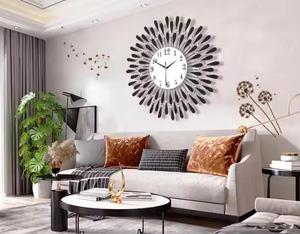 Horloge murale décorative moderne en métal épais de haute qualité en aluminium motif abstrait fer aiguille verre trempé durable élégant - Product Image 5