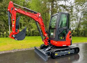 LIVRAISON GRATUITE CFG KU45 EXCAVATRICE DIESEL 30 CV LAME AVANT 60 POUCES BAC À DÉGRAVURE 16 POUCES CABINE COMPLÈTE CLIMATISATION/CHAUFFAGE EPA CE PLUMBERIE AUXILIARE - Product Image 2