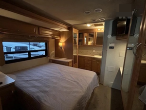 Autocaravana usada FLEETWOOD RV Bounder 35E modelo 2007 de alto rendimiento disponible para la venta - Product Image 6