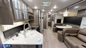 Caravane de camping tout-terrain d'occasion 2023 D-y-n-a-m-a-x I-s-a-t-a 5 34DS4X4 avec structure en fibre de verre à vendre - Product Image 4