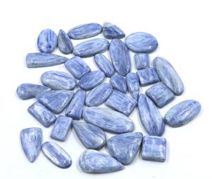 หินไคยาไนต์คริสตัลสีน้ำเงินธรรมชาติสำหรับรักษาจักระอัญมณีไคยาไนต์สีน้ำเงินสำหรับตกแต่งแกะสลักด้วยมือและขัดเงาจำนวนมาก - Product Image 2