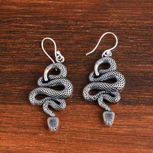 Nuevos Pendientes Colgantes de Serpiente con Diseño Gótico, Joyería de Latón para Mujer, Acabado Plateado Oxidado, Venta al por Mayor/OEM/ODM - Product Image 2