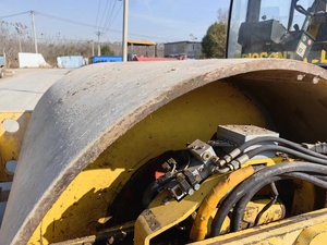 รถบดถนนแบบดรัมเดี่ยวมี BW219-3 BW225D-3 BW217D ทิ้งระเบิดใช้ใน BW225D-3 - Product Image 4