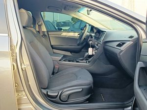 <span class=keywords><strong>Voiture</strong></span> d'<span class=keywords><strong>occasion</strong></span> HYUNDAI SONATA SEDAN 2.4L 4CY GRIS 2018, prête à être expédiée dans le monde entier - Product Image 3