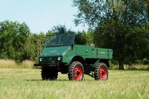 รถเมอร์เซเดสเบนซ์ ยูนิม็อก 411 สำหรับการเกษตร สภาพใหม่/มือสอง กำลัง 24 กิโลวัตต์ (33 แรงม้า) - Product Image 4