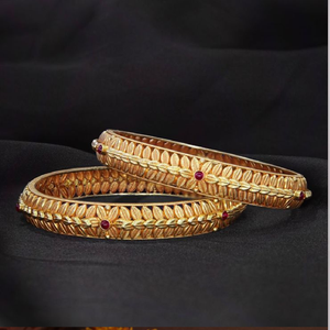 Bracelets en laiton modernes avec un motif géométrique découpé, parfait pour un look contemporain ou empilable, disponibles au prix de gros - Product Image 6