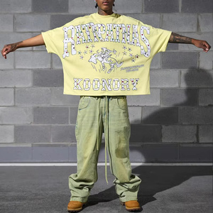 T-shirt de cowboy graphique surdimensionné pour hommes T-shirt Streetwear imprimé avec strass avec dessin animé Design streetwear vêtements de mode décontractés - Product Image 3