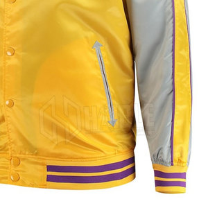 เสื้อแจ็คเก็ตเบสบอลสไตล์วินเทจสำหรับผู้หญิงขายส่ง สีเหลืองกุหลาบ ผ้าซาติน พิมพ์ลายตัวอักษร สำหรับฤดูใบไม้ร่วง - Product Image 3