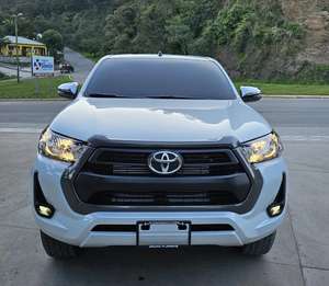 Toyota Hilux 2022 - Product Image 1