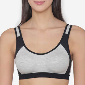 Soutien-gorge de sport respirant pour femme, gris et noir contrasté, bretelles réglables, logo frontal, soutien moyen pour yoga et fitness - Product Image 1
